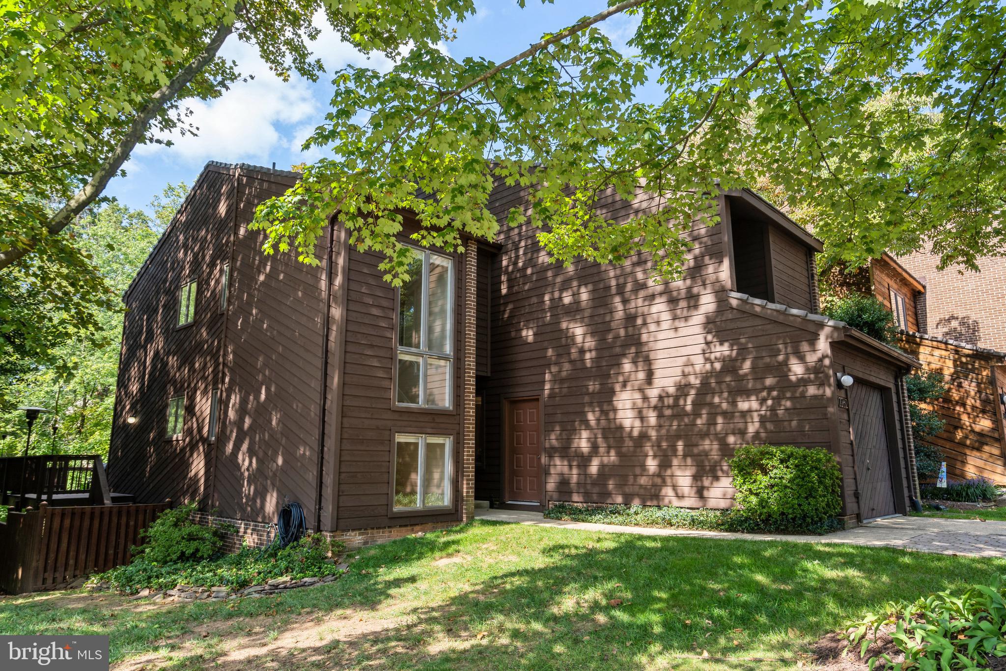 2262 Cedar Cove Court Reston, VA 20191 - Photo 53 of 72 Gallery Image 53
