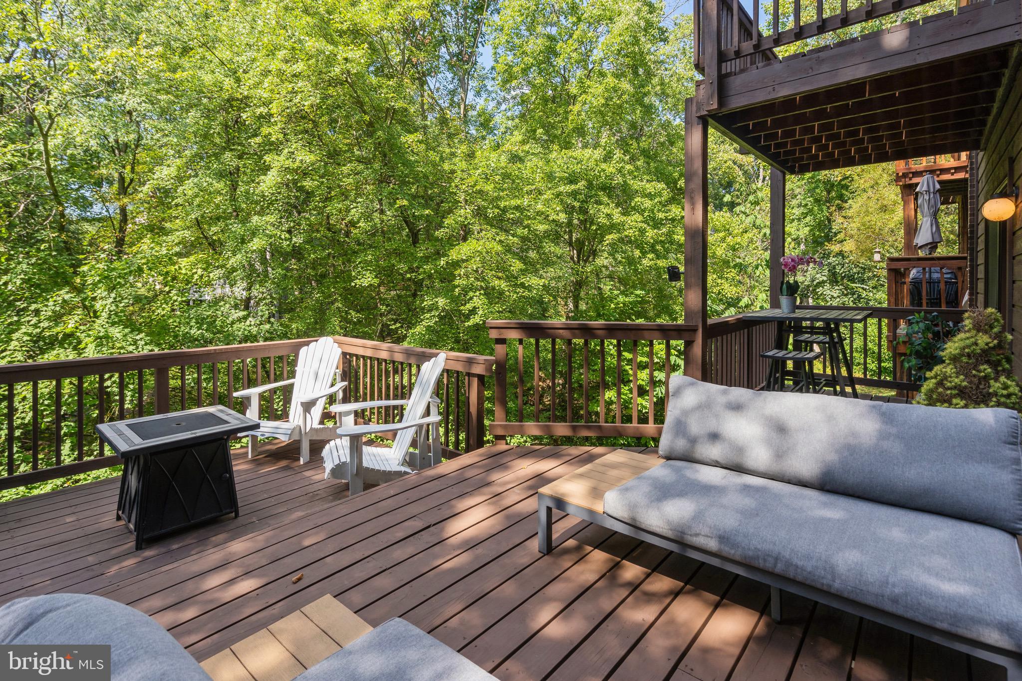 2262 Cedar Cove Court Reston, VA 20191 - Photo 9 of 72 Enjoy the space of an end unit