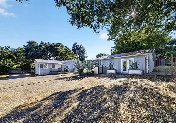 $1,249,000 | 8813-8815 Petaluma Hill Road, Penngrove, CA 94951