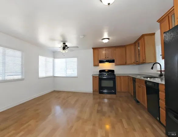 $1,249,000 | 8813-8815 Petaluma Hill Road, Penngrove, CA 94951