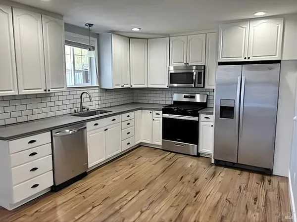 $1,249,000 | 8813-8815 Petaluma Hill Road, Penngrove, CA 94951