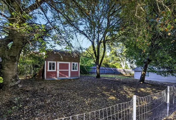 $1,249,000 | 8813-8815 Petaluma Hill Road, Penngrove, CA 94951