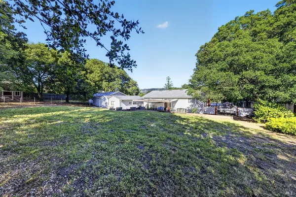 $1,249,000 | 8813-8815 Petaluma Hill Road, Penngrove, CA 94951