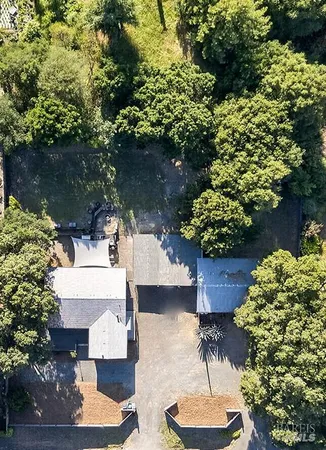 $1,249,000 | 8813-8815 Petaluma Hill Road, Penngrove, CA 94951