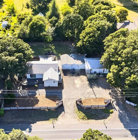 $1,249,000 | 8813-8815 Petaluma Hill Road, Penngrove, CA 94951