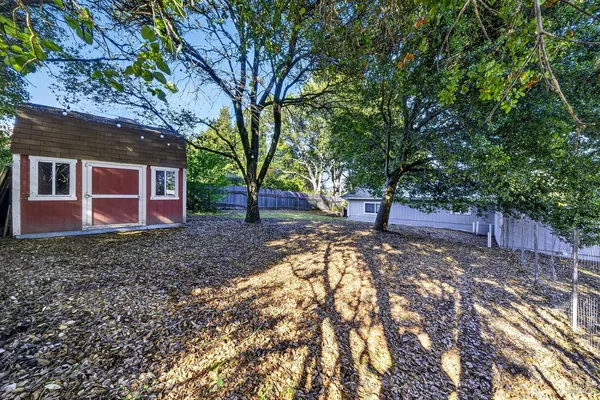 $1,249,000 | 8813-8815 Petaluma Hill Road, Penngrove, CA 94951