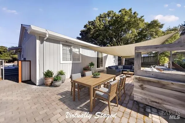$1,249,000 | 8813-8815 Petaluma Hill Road, Penngrove, CA 94951