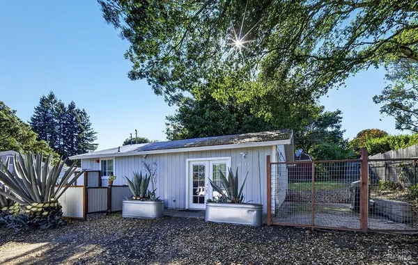 $1,249,000 | 8813-8815 Petaluma Hill Road, Penngrove, CA 94951