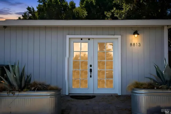 $1,249,000 | 8813-8815 Petaluma Hill Road, Penngrove, CA 94951