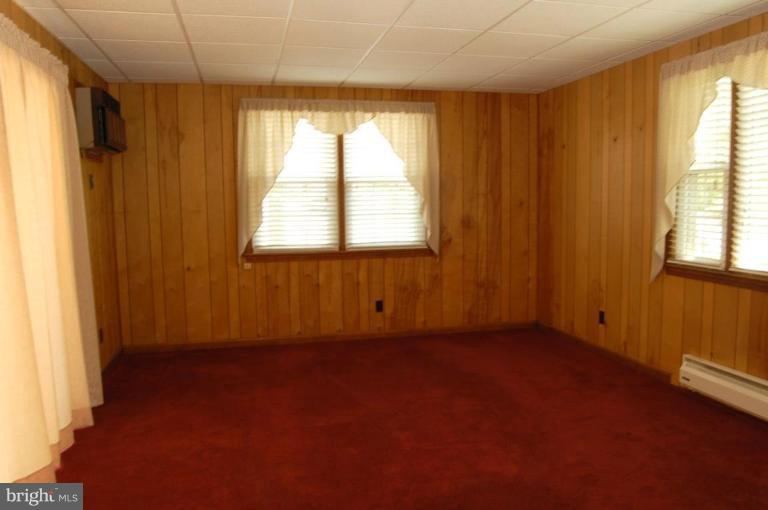 915 Conway Road Fredericksburg, VA 22405 - Photo 5 of 8 Family Room