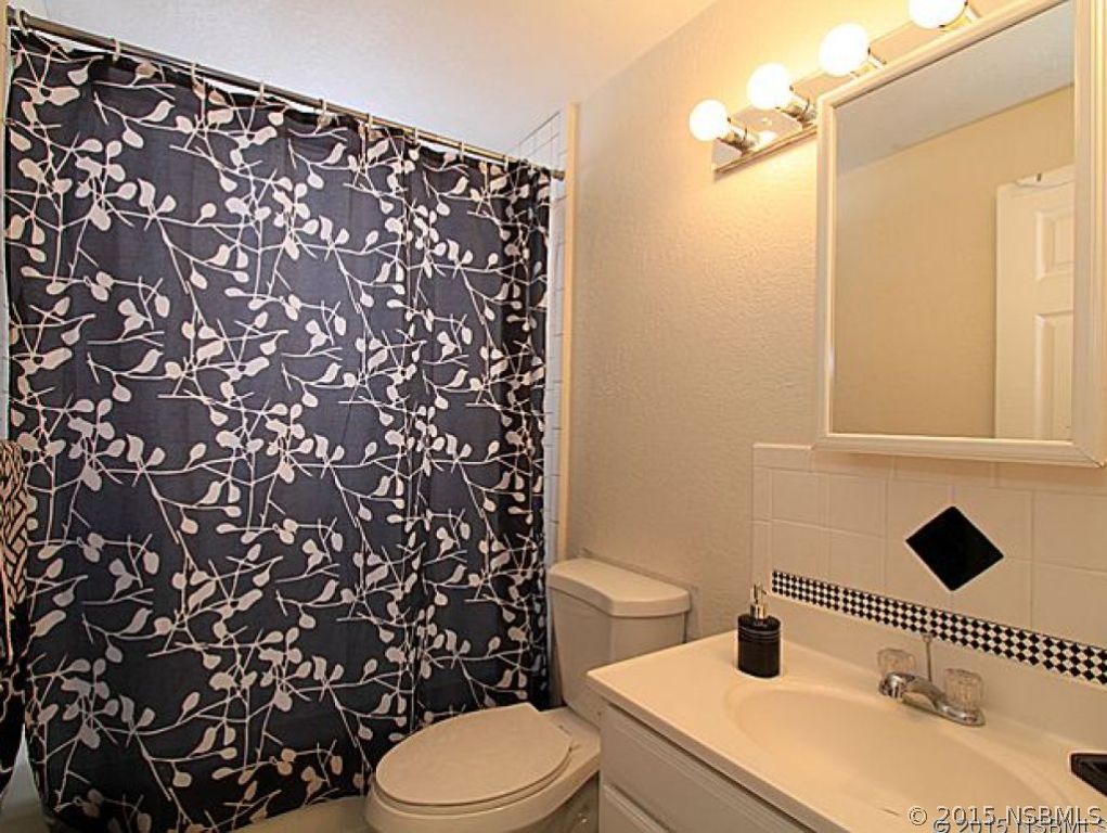 2002 South Riverside Drive Edgewater, FL 32141 - Photo 9 of 18 Gallery Image 9