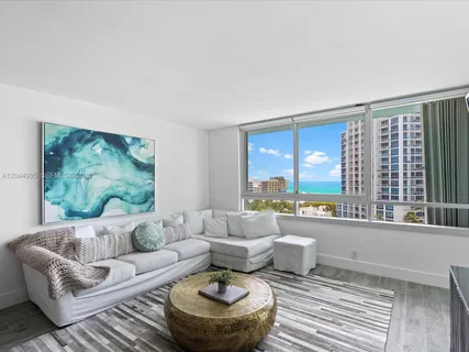 $1,695,000 | 400 South Pointe Drive, Unit 1102, Miami Beach, FL 33139