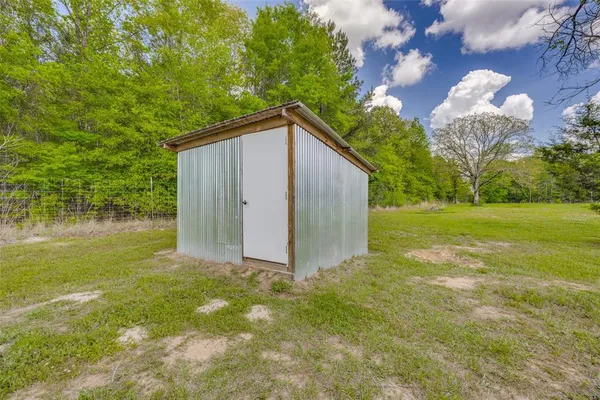 $450,000 | 980 County Road 2619, Marietta, TX 75566