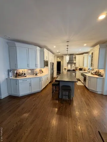 $1,099,000 | 132 Spy Glass Hill, Hopewell Junction, NY 12533