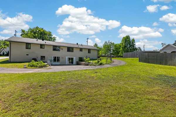 $1,750 | 218 Cumberland Circle, Nashville, TN 37214