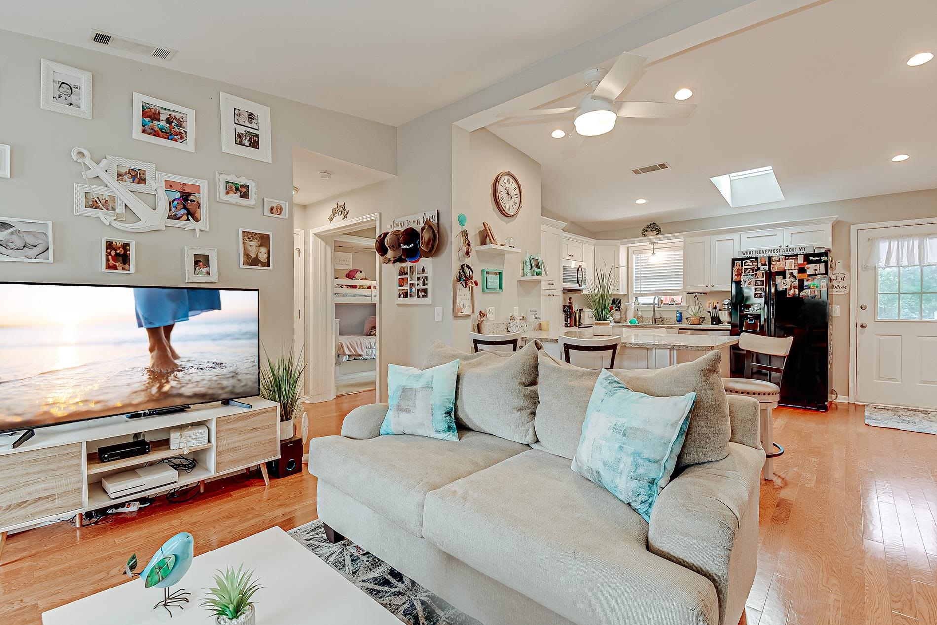 806 Starboard Court Murrells Inlet, SC 29576 - Photo 10 of 40 Gallery Image 10