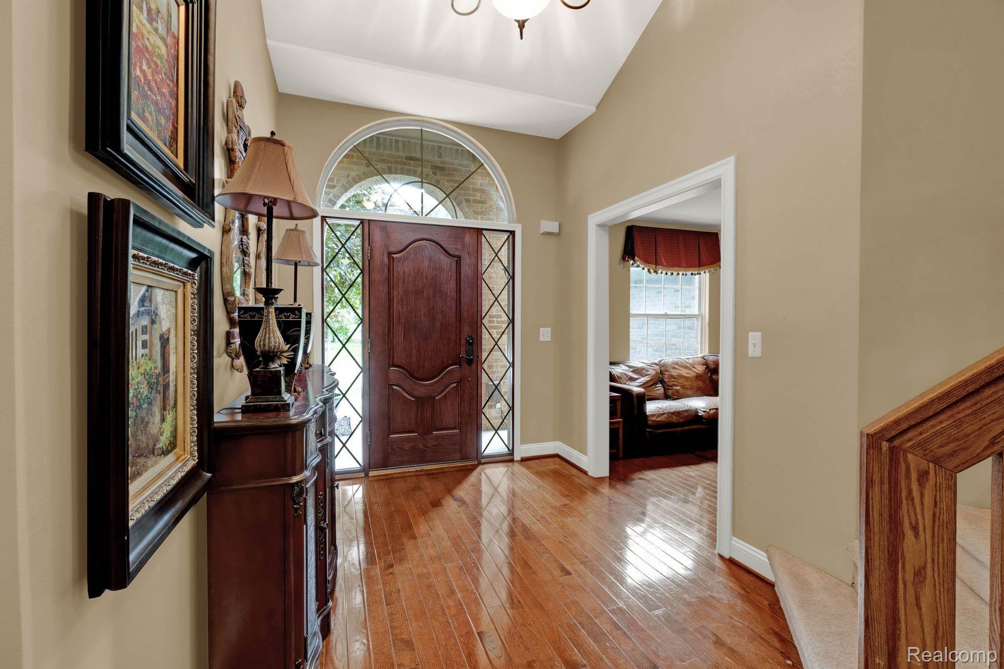109 Chestnut Ridge Walled Lake, MI 48390 - Photo 16 of 54 Gallery Image 16