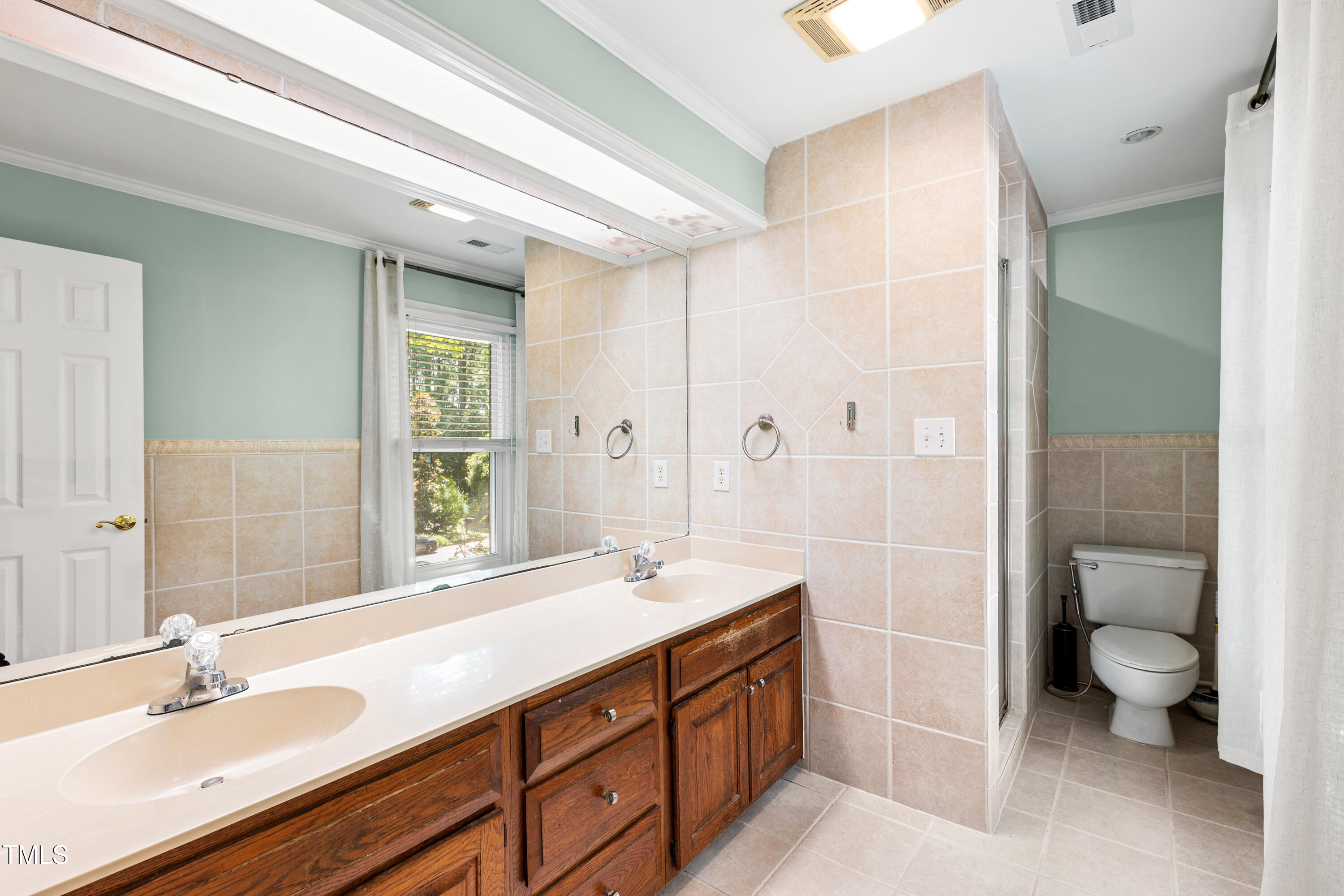 8821 Campfire Trail Raleigh, NC 27615 - Photo 23 of 34 Primary Bathroom