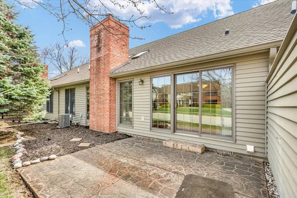 a house view with a outdoor space
