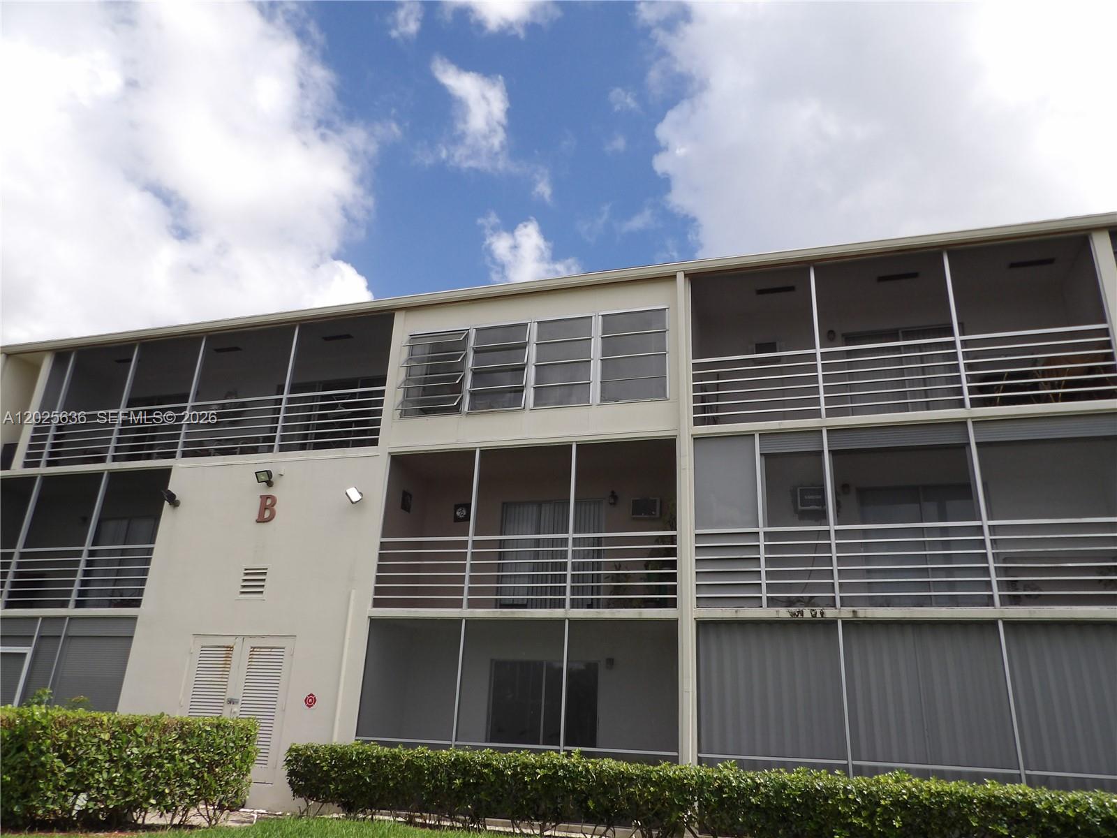 77 Preston Way, Unit 77 Boca Raton, FL 33434 - Photo 30 of 32 Photo 30