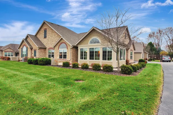 $425,000 | 2107 Milestone Drive, Appleton, WI 54913