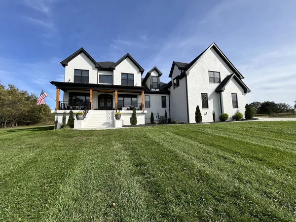 $1,332,000 | 4223 Ironwood Drive, Greenbrier, TN 37073