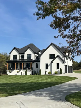 $1,332,000 | 4223 Ironwood Drive, Greenbrier, TN 37073