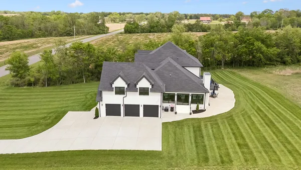 $1,332,000 | 4223 Ironwood Drive, Greenbrier, TN 37073