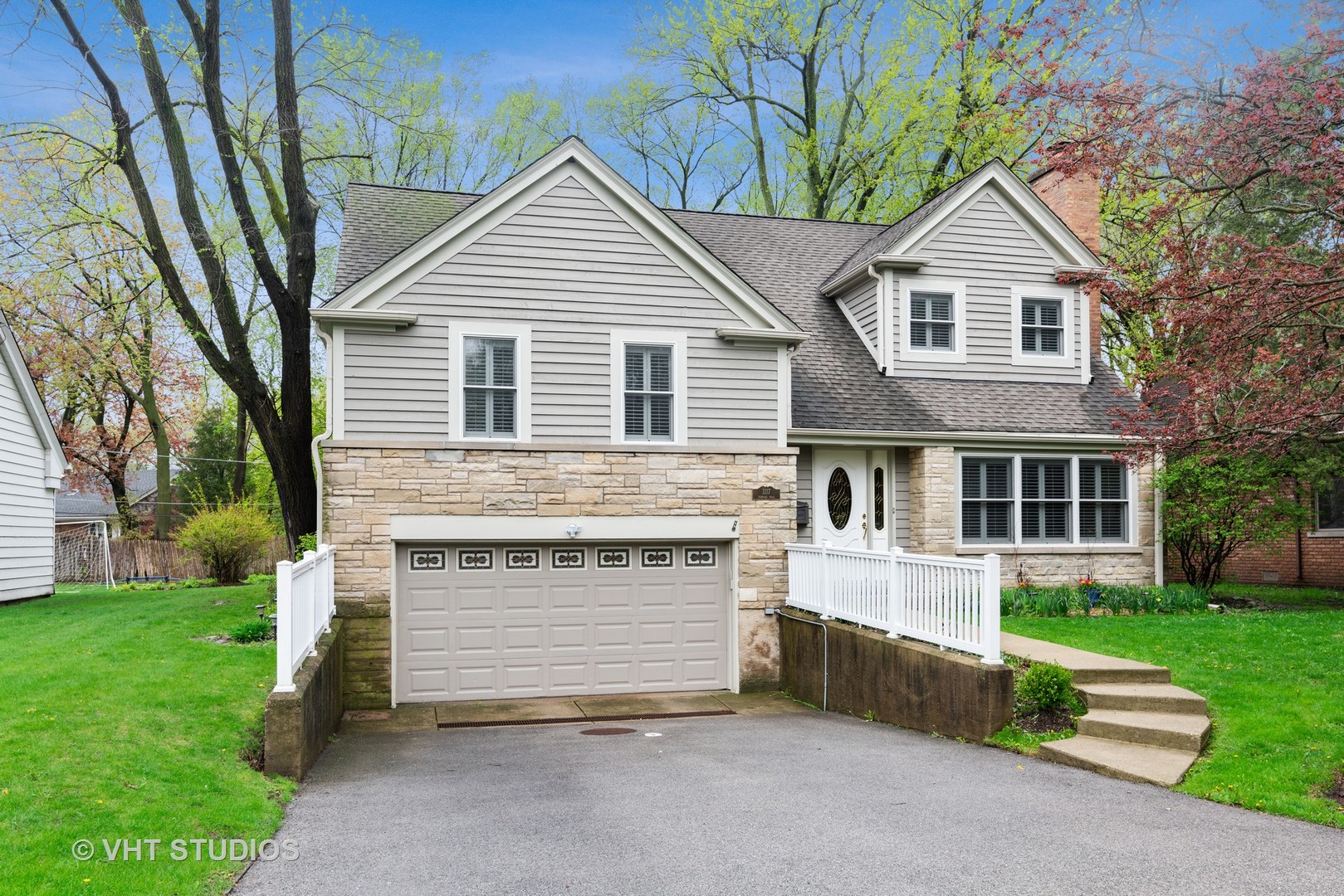 1117 Hibbard Road Wilmette, IL 60091 - Photo 1 of 24 Gallery Image 1