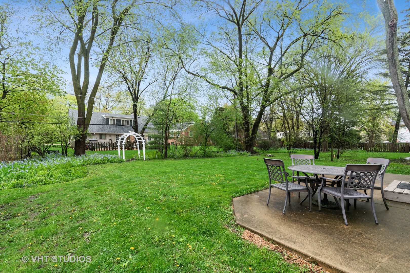 1117 Hibbard Road Wilmette, IL 60091 - Photo 19 of 24 Gallery Image 19
