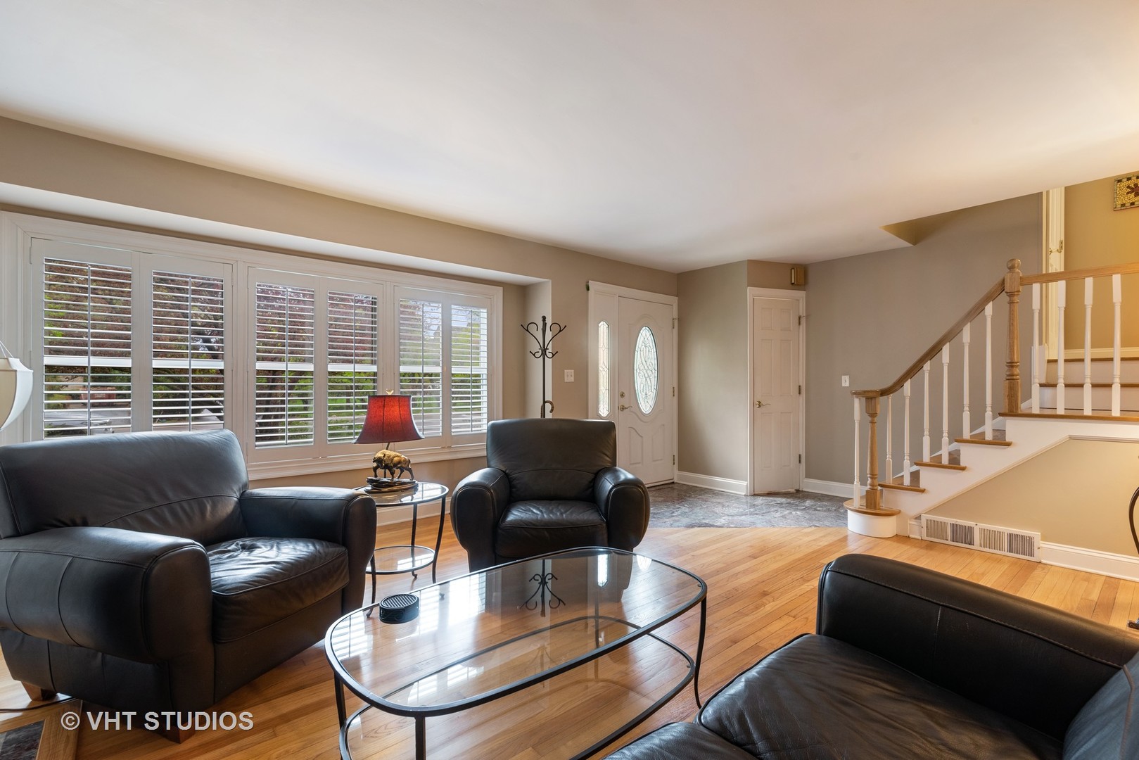 1117 Hibbard Road Wilmette, IL 60091 - Photo 3 of 24 Gallery Image 3