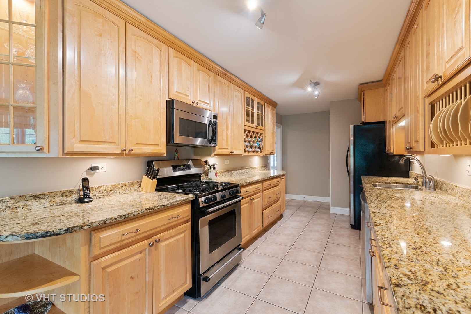 1117 Hibbard Road Wilmette, IL 60091 - Photo 4 of 24 Gallery Image 4