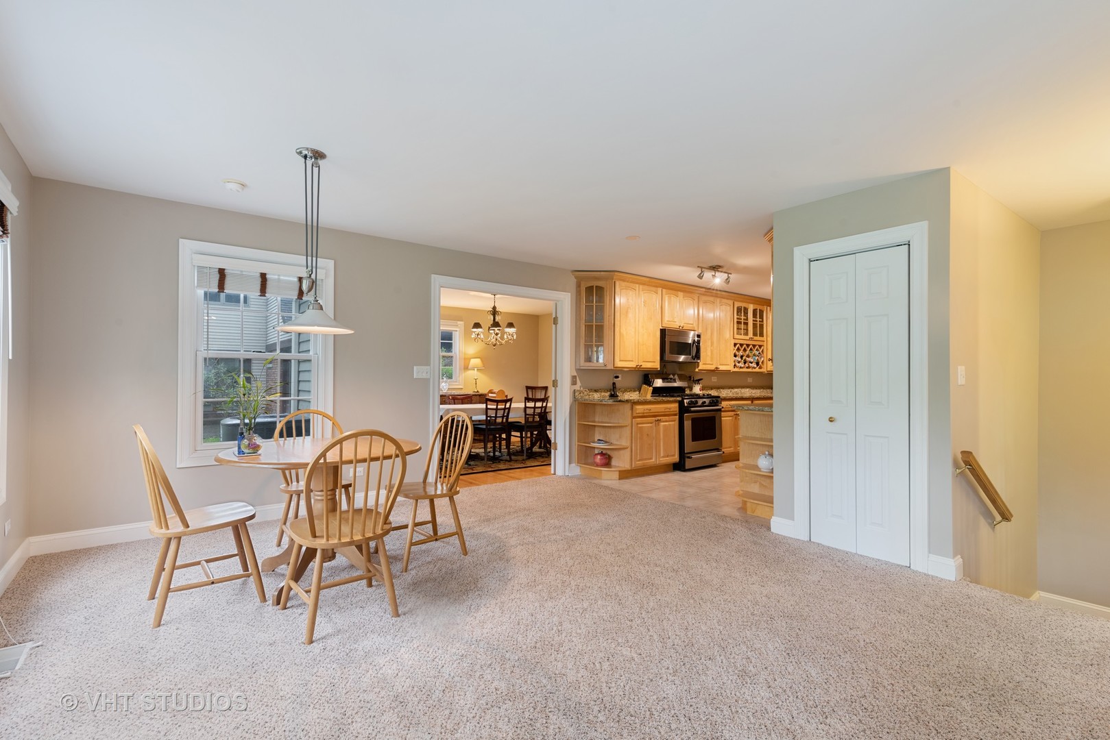 1117 Hibbard Road Wilmette, IL 60091 - Photo 6 of 24 Gallery Image 6