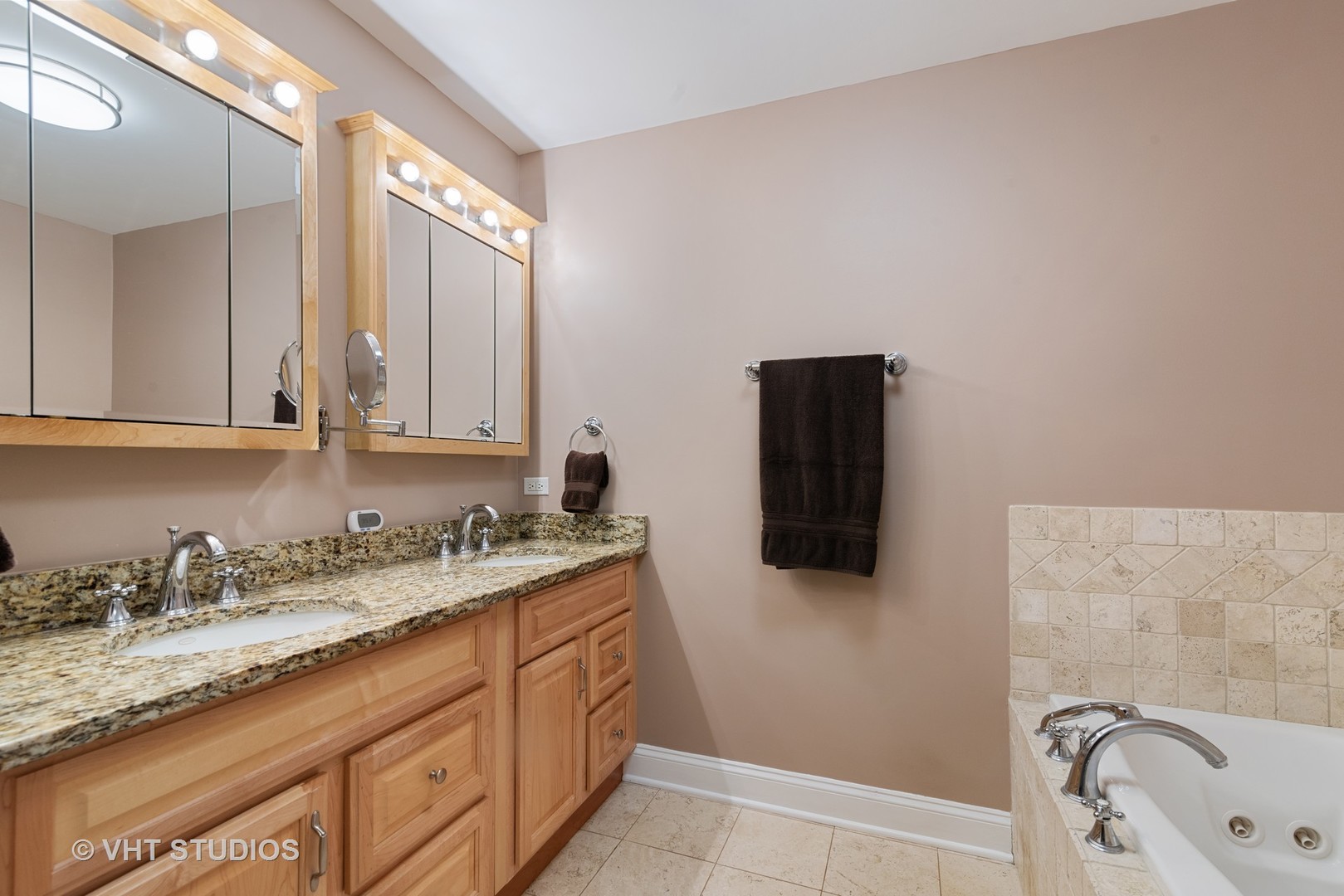 1117 Hibbard Road Wilmette, IL 60091 - Photo 10 of 24 Gallery Image 10