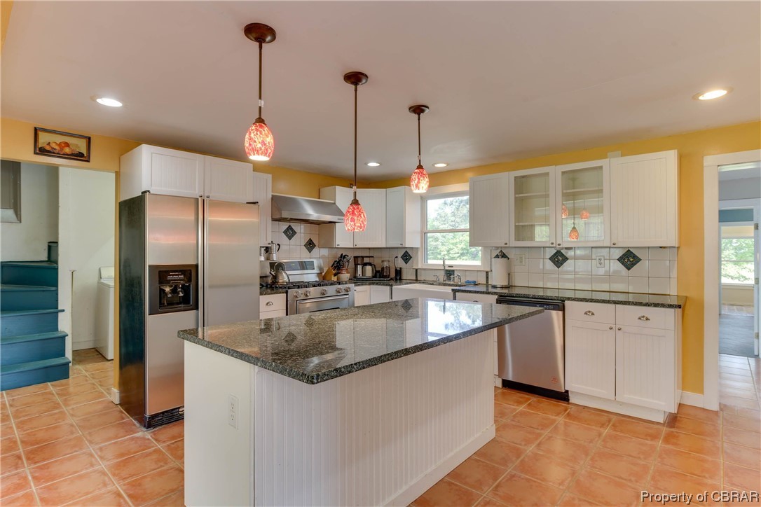 1595 Fitchetts Wharf Road Moon, VA 23119 - Photo 21 of 50