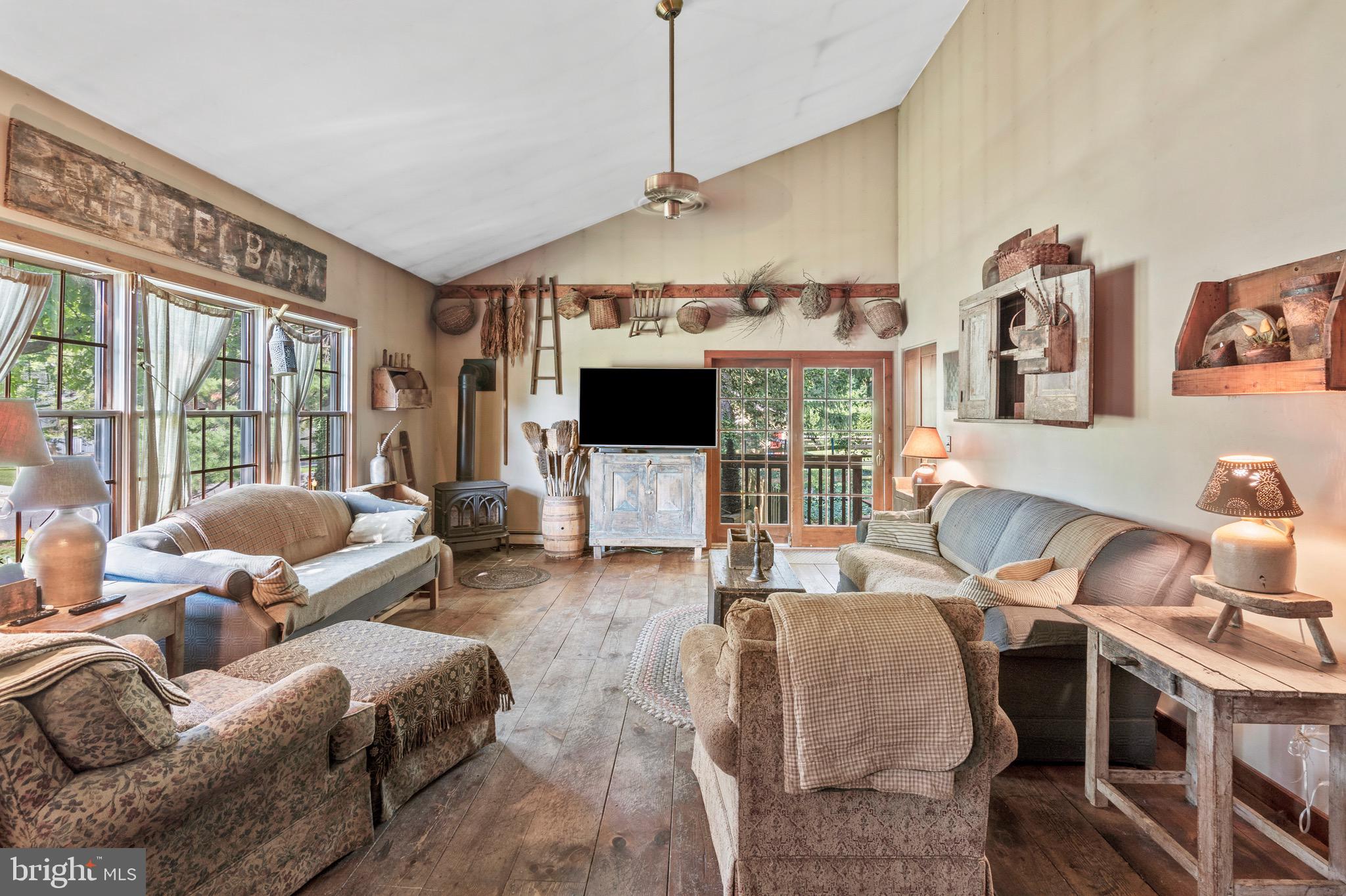5 Central Avenue Pitman, NJ 08071 - Photo 7 of 49 Living room with vaulted ceiling