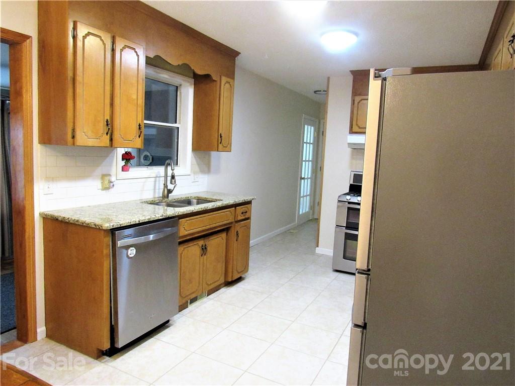 364 Hunters Ridge Road Mills River, NC 28759 - Photo 17 of 38 Gallery Image 17