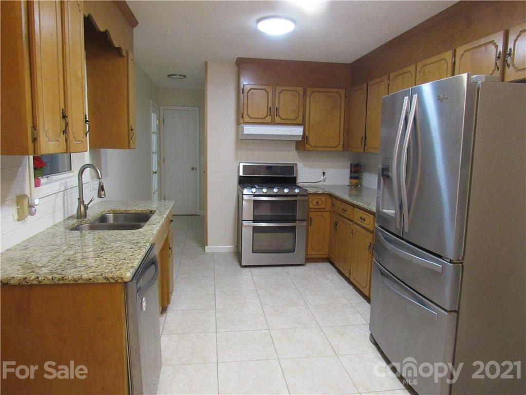 364 Hunters Ridge Road Mills River, NC 28759 - Photo 18 of 38 Gallery Image 18