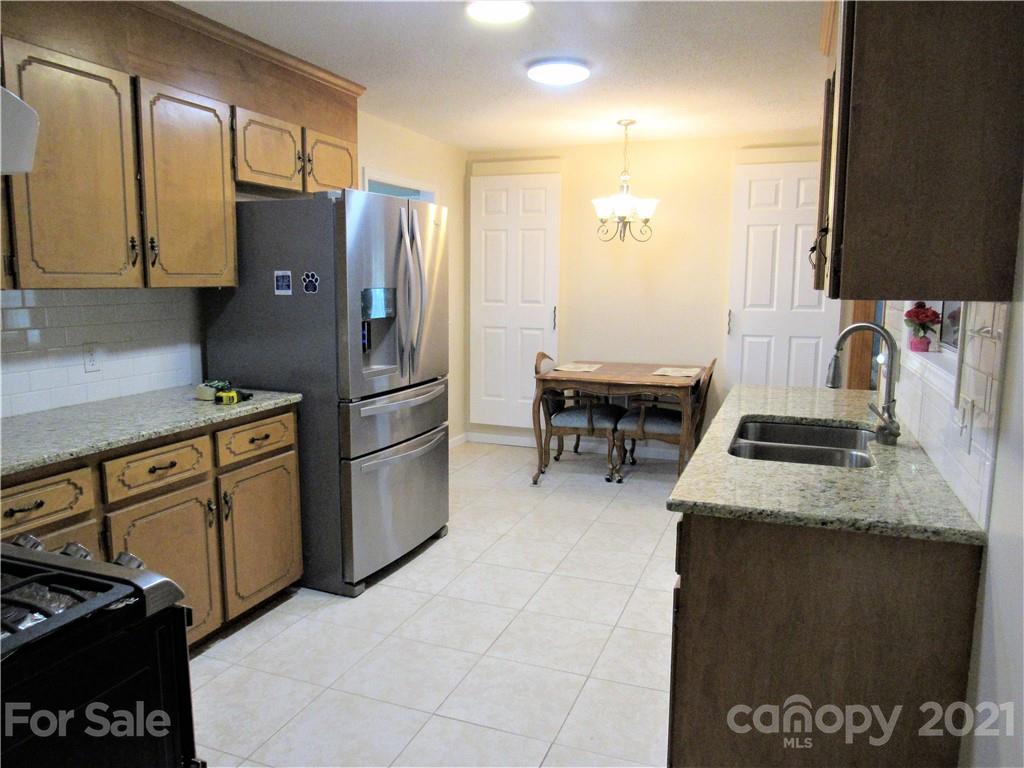 364 Hunters Ridge Road Mills River, NC 28759 - Photo 19 of 38 Gallery Image 19