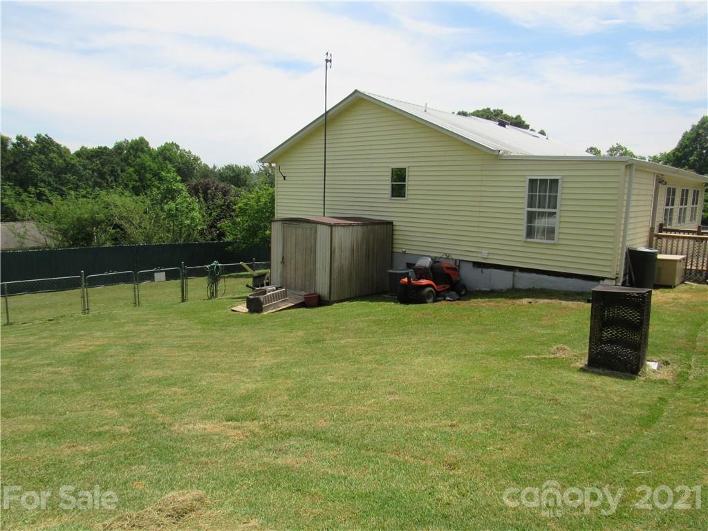 364 Hunters Ridge Road Mills River, NC 28759 - Photo 27 of 38 Gallery Image 27