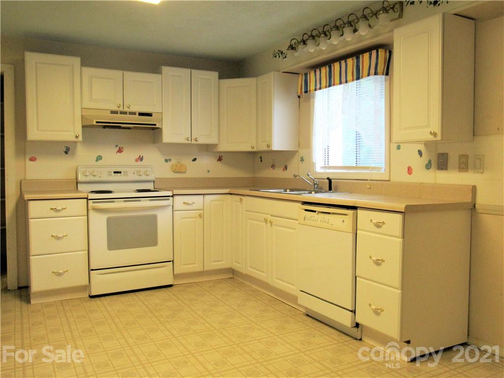 364 Hunters Ridge Road Mills River, NC 28759 - Photo 30 of 38 Gallery Image 30