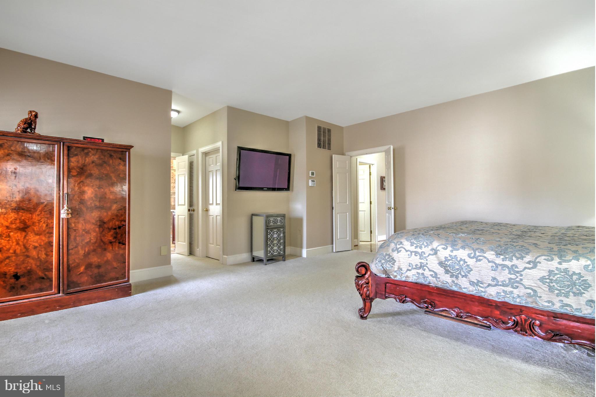 1207 Tottenham Court Reston, VA 20194 - Photo 15 of 30 Bedroom (Master)