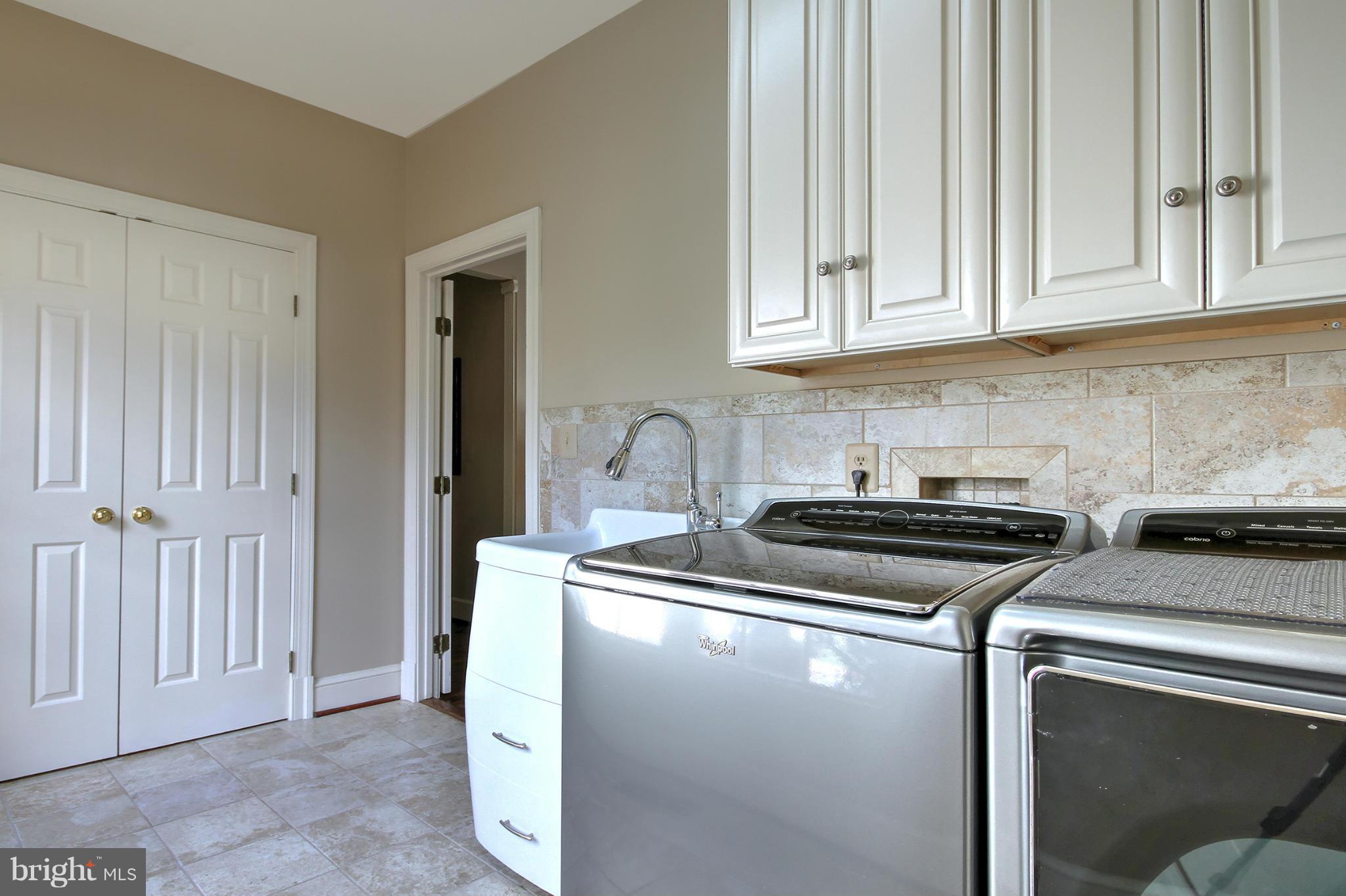 1207 Tottenham Court Reston, VA 20194 - Photo 27 of 30 State-of-the-art Laundry/Mudroom