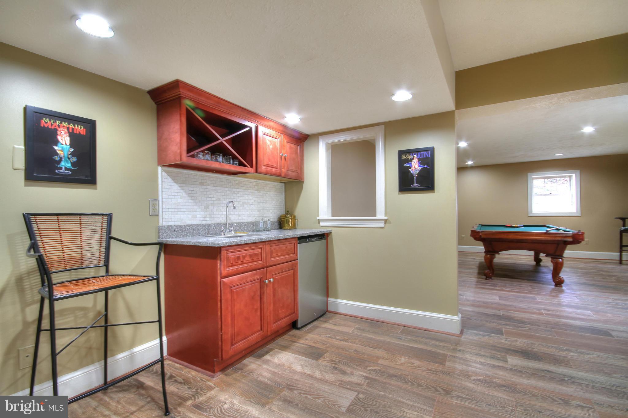 1207 Tottenham Court Reston, VA 20194 - Photo 5 of 30 Lower level wet bar