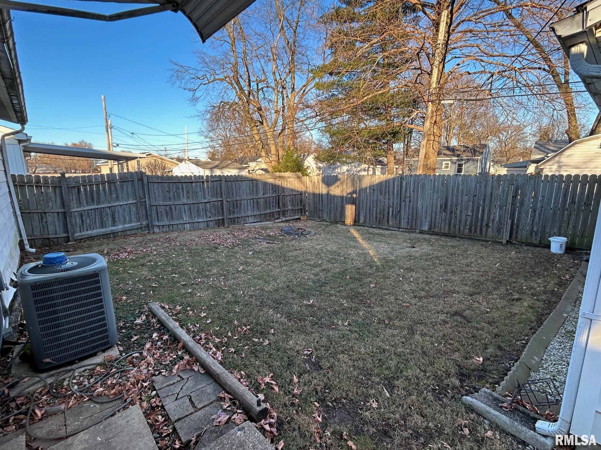 2510 Burton Drive Springfield, IL 62703 - Photo 3 of 13