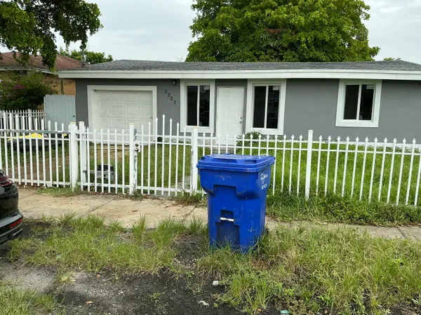 $448,000 | 5207 Fletcher Street, Hollywood, FL 33021