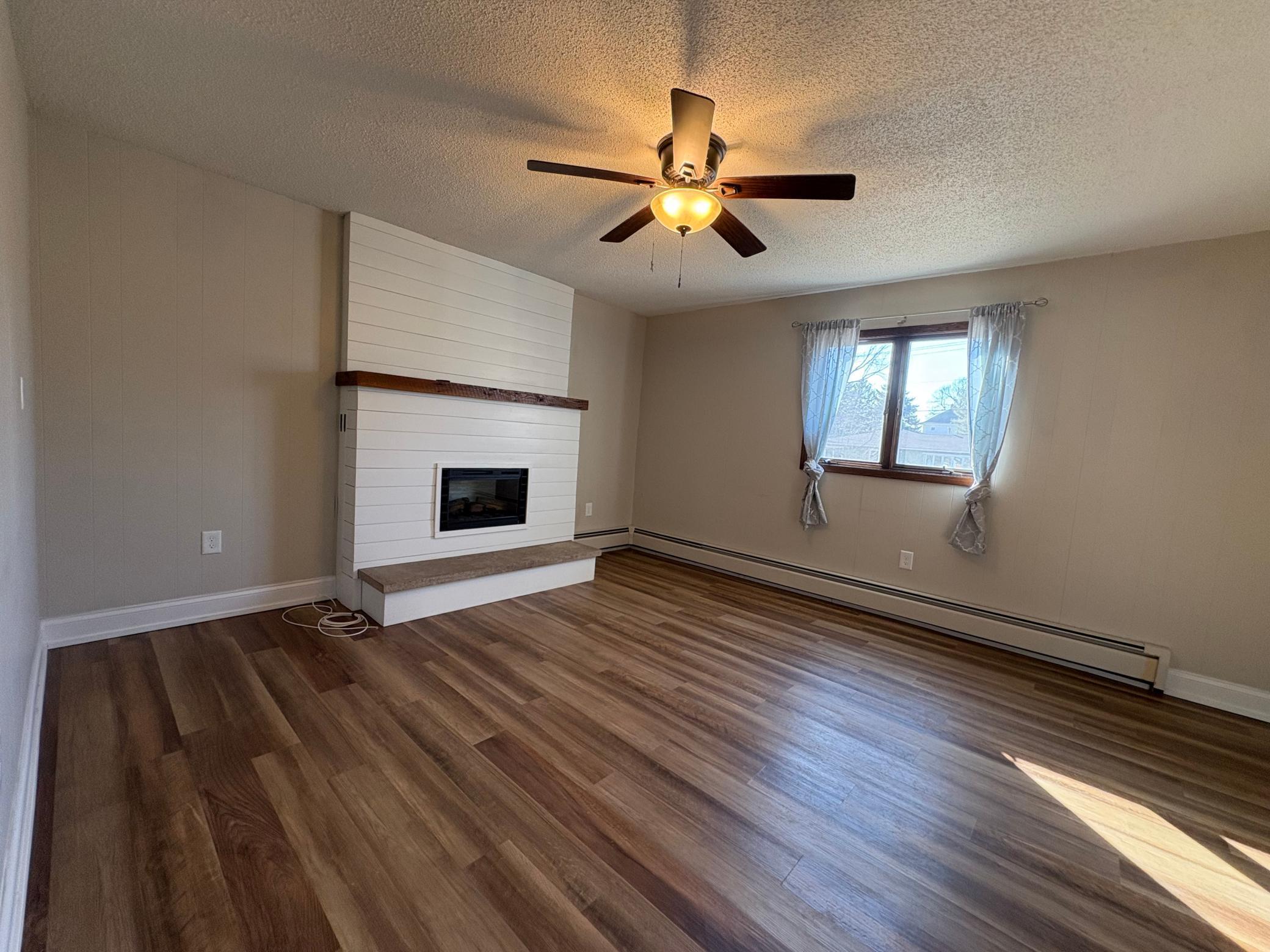 35 3rd Street Southeast Plainview, MN 55964 - Photo 17 of 31