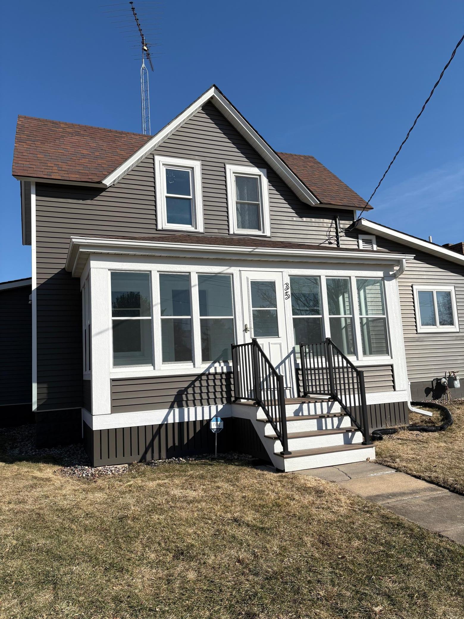 35 3rd Street Southeast Plainview, MN 55964 - Photo 2 of 31