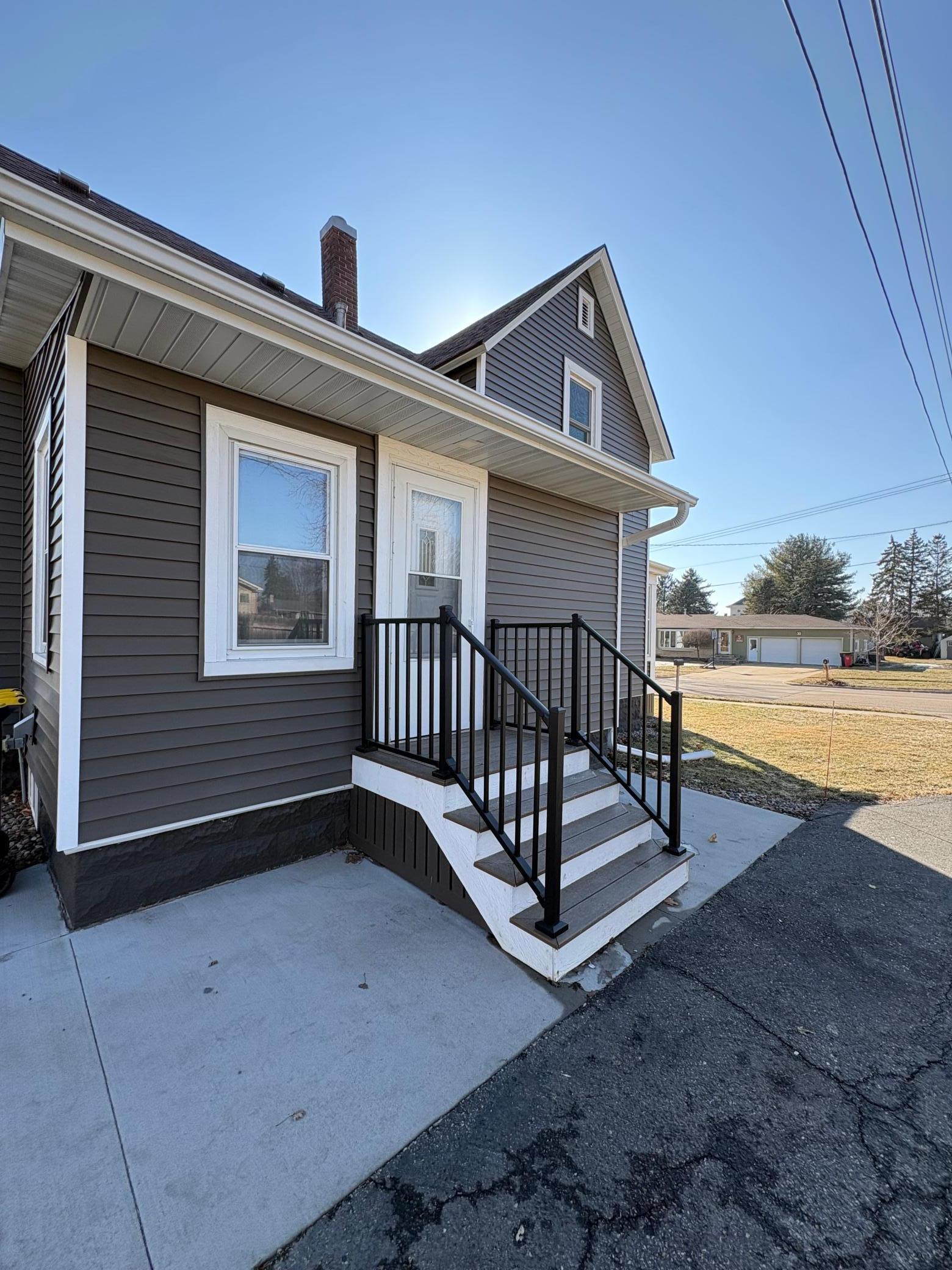 35 3rd Street Southeast Plainview, MN 55964 - Photo 5 of 31