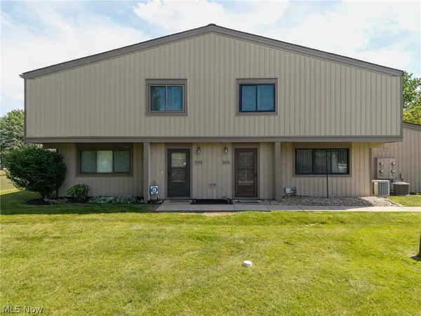 $179,900 | 11856 Harbour Light Drive, North Royalton, OH 44133